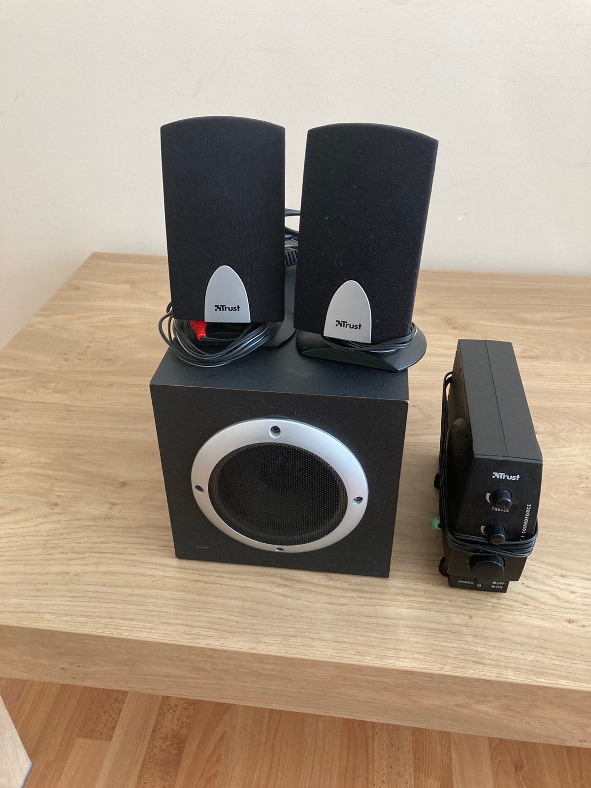 Speakerset Trust met subwoofer, Ophalen, Zo goed als nieuw