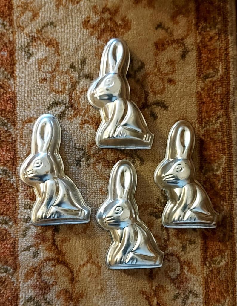 4 schattige oude paashaas bakvormpjes, Ophalen of Verzenden