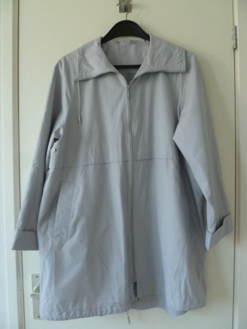 Zomerjas. Licht grijs. Maat M. 40-42., Kleding | Dames, Jassen | Zomer, Maat 38/40 (M), M&S mode, Ophalen of Verzenden, Grijs