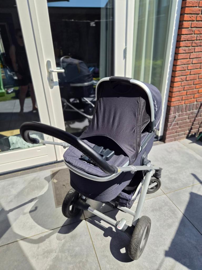 Nuna Mixx kinderwagen met reiswieg - Zo goed als nieuw, Zo goed als nieuw, Combiwagen, Verstelbare duwstang, Ophalen