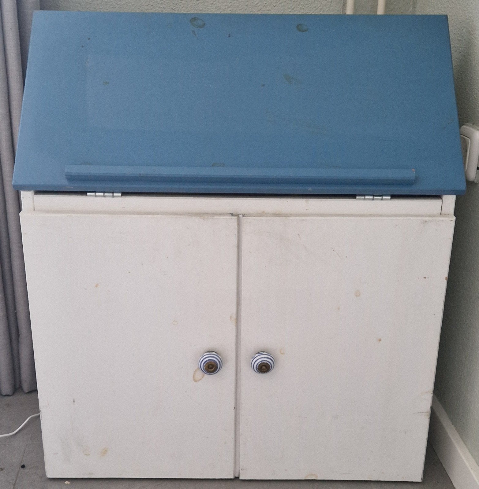 Boekensteun / Opbergkastje met puntdak, Ophalen, Gebruikt, 50 tot 100 cm, Minder dan 100 cm