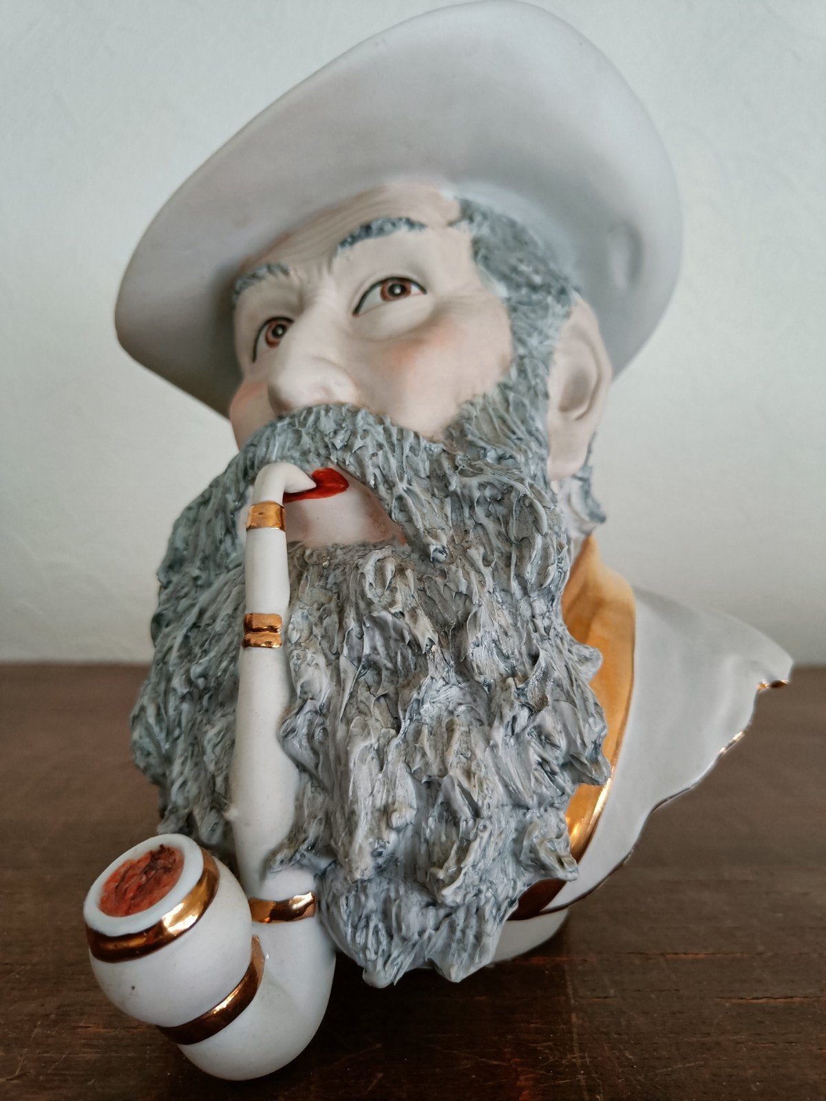 Vintage buste pijprokende man met hoed., Ophalen of Verzenden