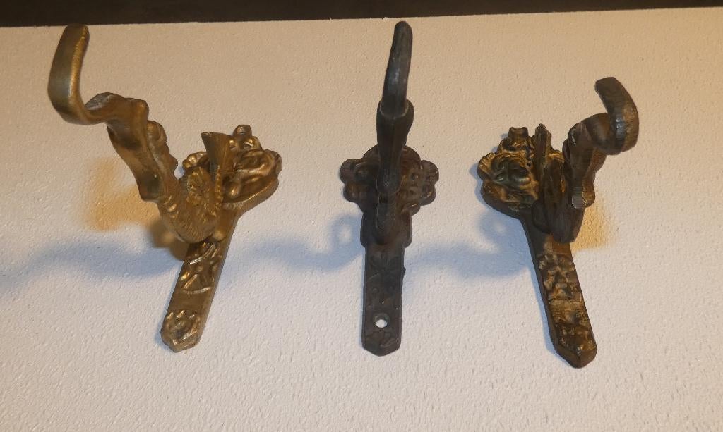 3x muursteuntje voor (klooster) belletje [1801], Antiek en Kunst, Ophalen