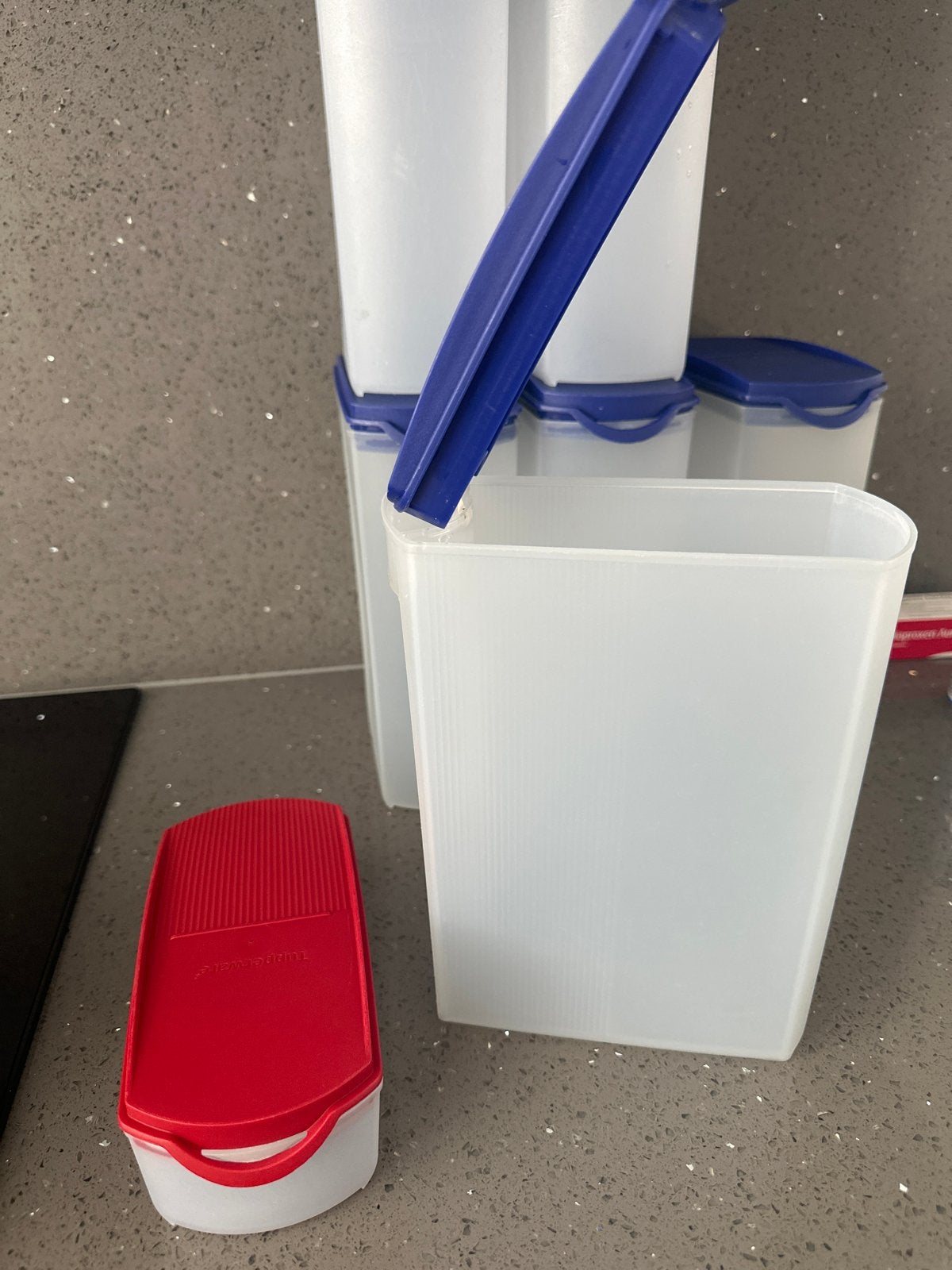 Tupperware voorraadpotten 2.2L - Goede staat, Huis en Inrichting, Keuken | Tupperware, Ophalen, Gebruikt, Overige kleuren, Bewaardoos