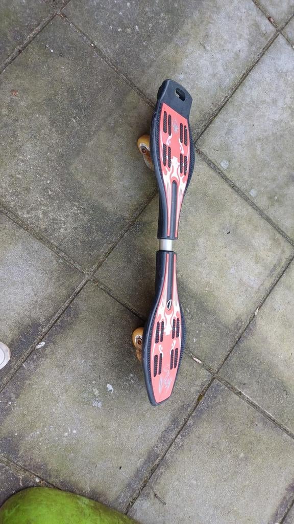 Waveboard zwart met rood, Ophalen