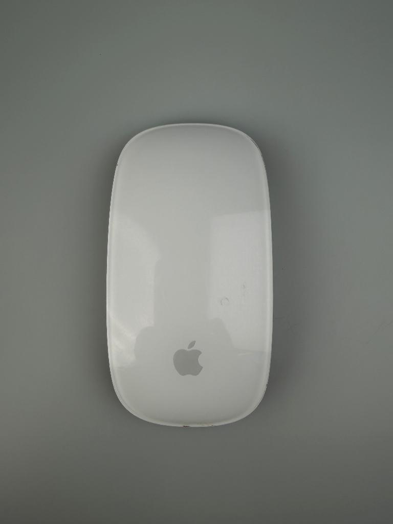 Apple Mouse 2 - Origineel - Uitstekende Staat, Computers en Software, Muizen, Muis, Ophalen of Verzenden, Zo goed als nieuw, Draadloos