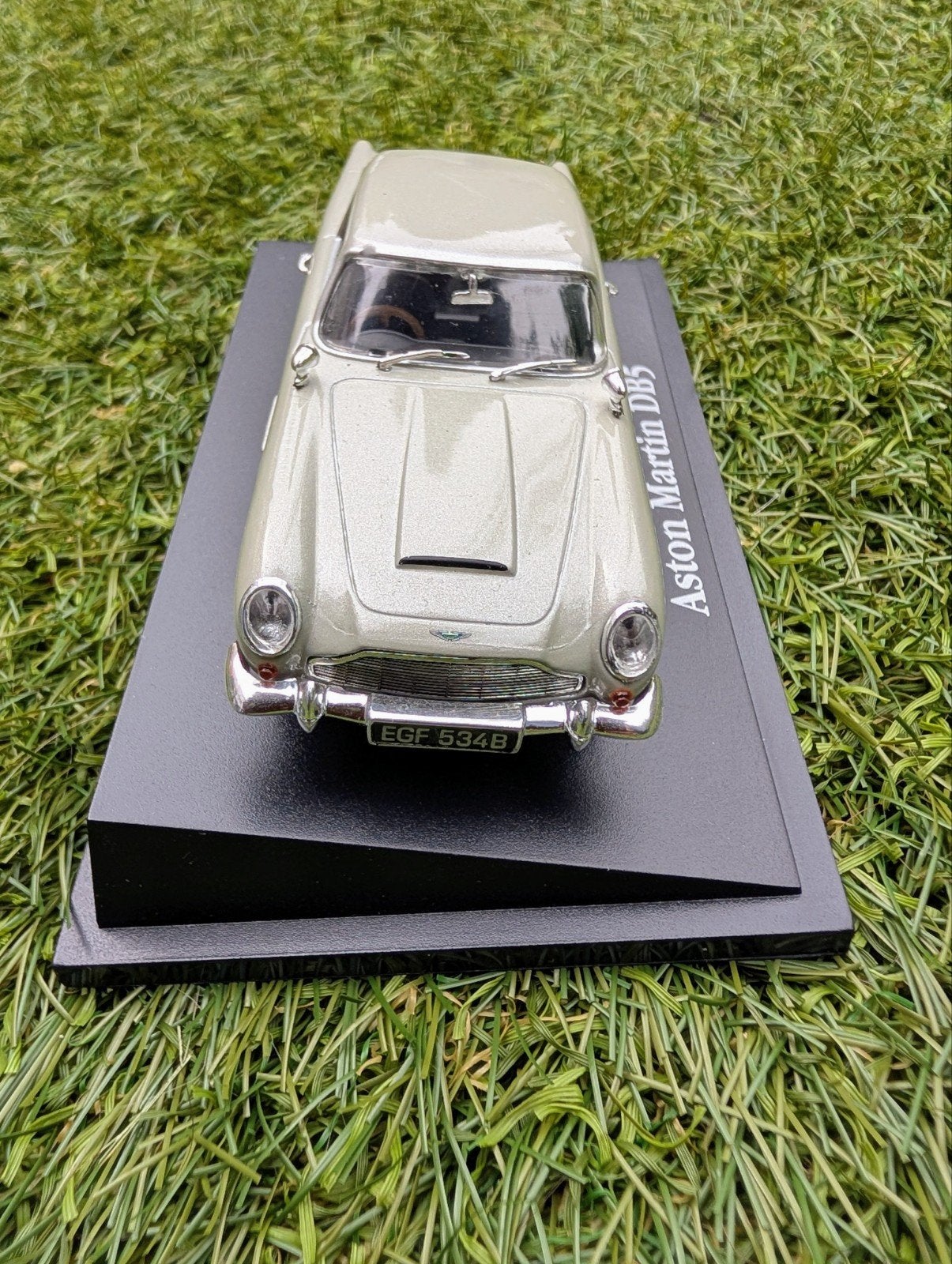 Aston Martin DB5 Schaalmodel 1:43 - Classic Sports Cars, Ophalen of Verzenden, Zo goed als nieuw, Auto, Overige merken