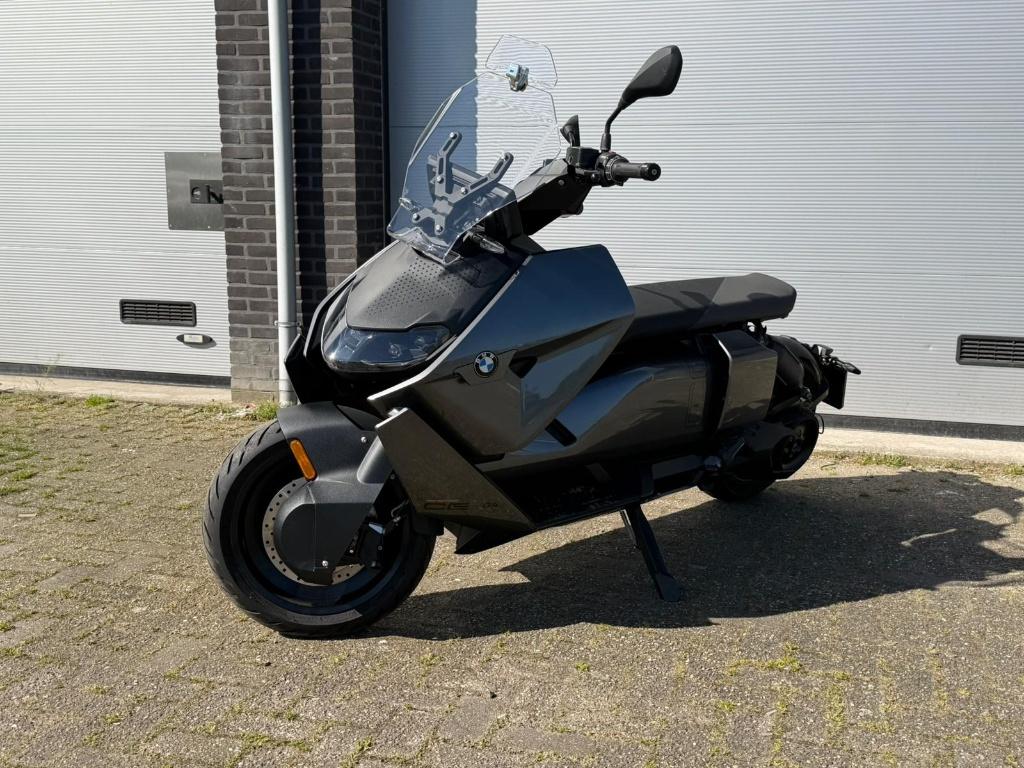 BMW CE04 slechts 400KM!!!, Motoren, Nieuw, Bedrijf, Handvatverwarming, Toermotor