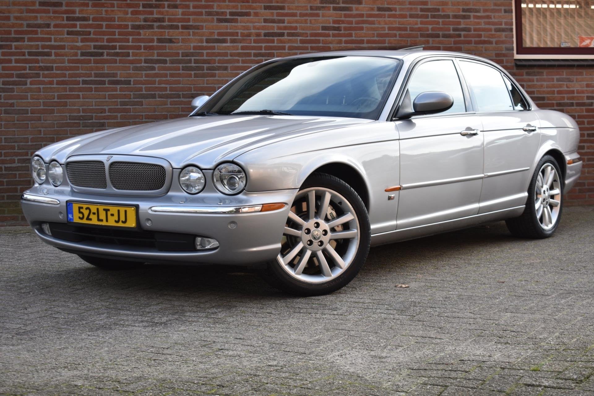 Jaguar XJR 4.2 V8 S/C '03 Youngtimer Leder Clima Cruise Inru, Automaat, Achterwielaandrijving, Gebruikt, 1634 kg
