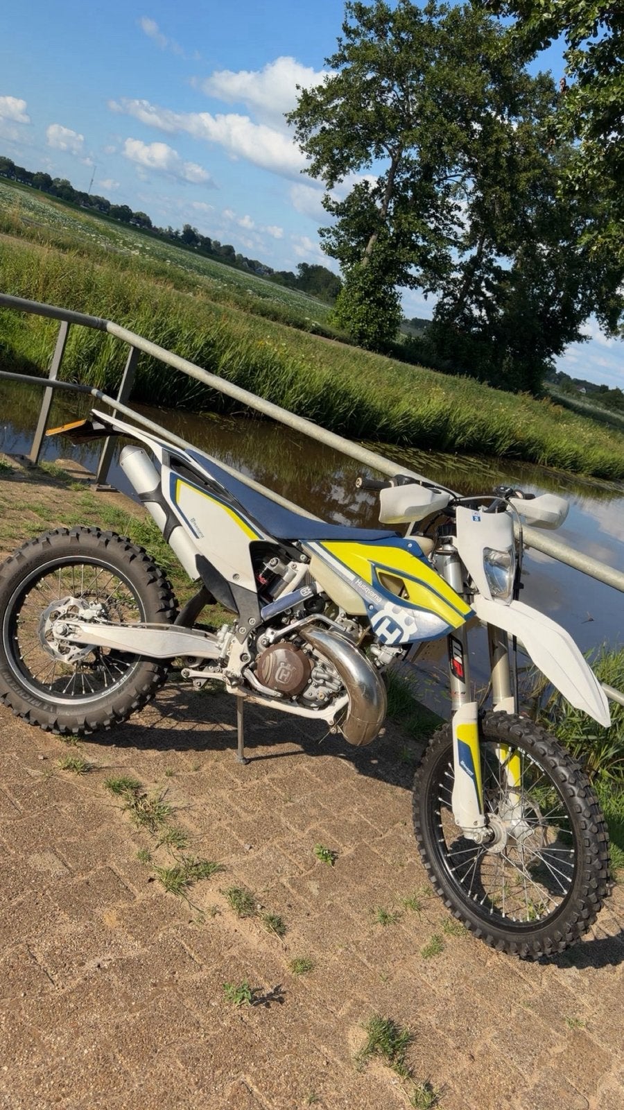 Husqvarna 250te  2 takt 2016 enduro met kenteken, Fietsen en Brommers, Ophalen, Zo goed als nieuw, Overige merken
