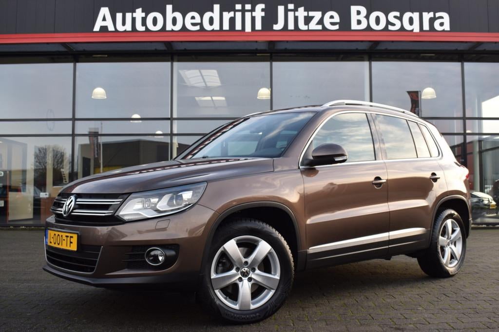Volkswagen Tiguan 1.4 TSi Sport&Style Panoramadak | Alcantar, Voorwielaandrijving, 15 km/l, Gebruikt, 4 cilinders
