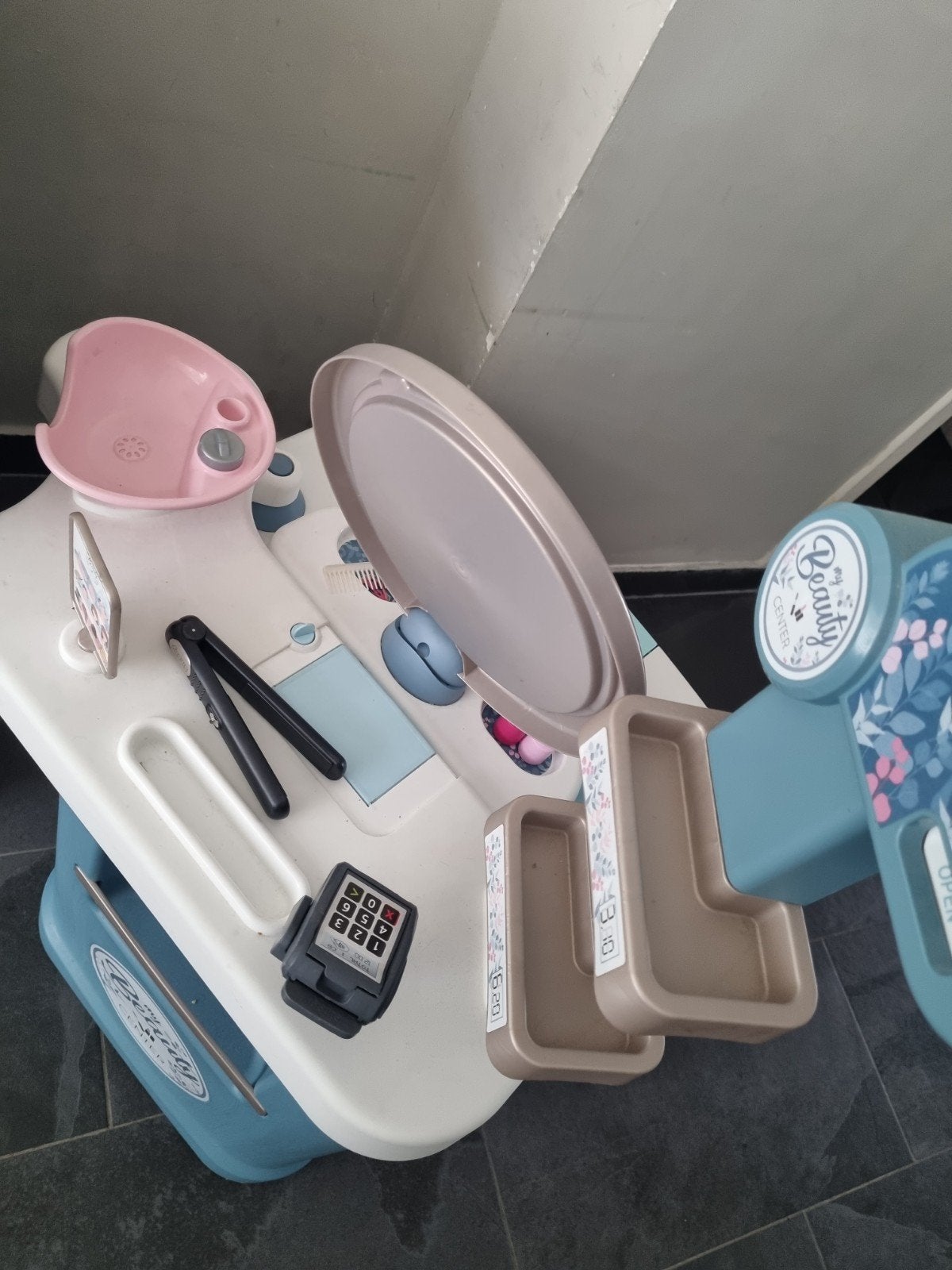 kinder make-up tafel, Ophalen