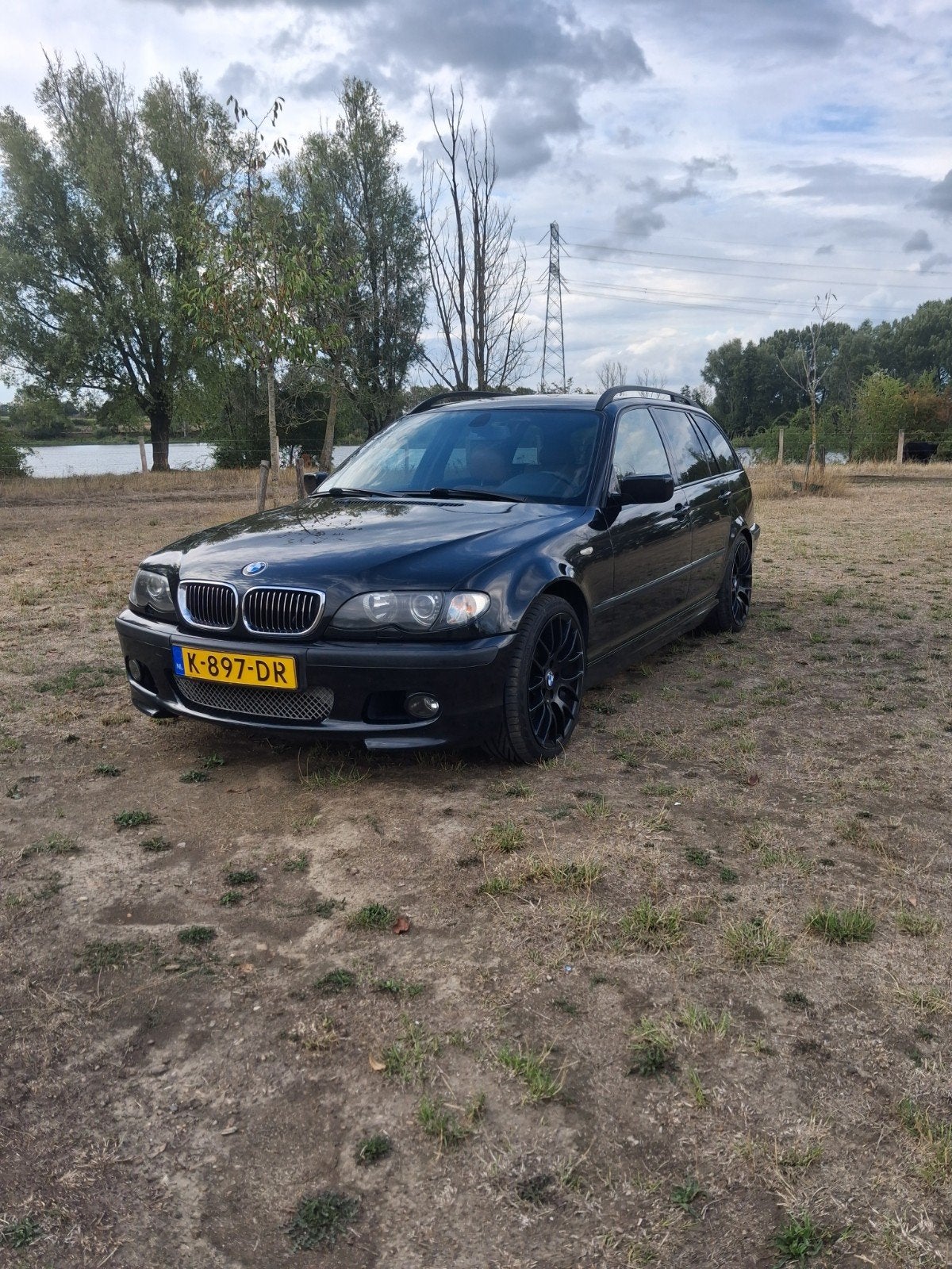 BMW e46 3.0 I 330 Touring AUT 2003 Zwart, Auto's, BMW, Automaat, Beige, Bluetooth, Zwart