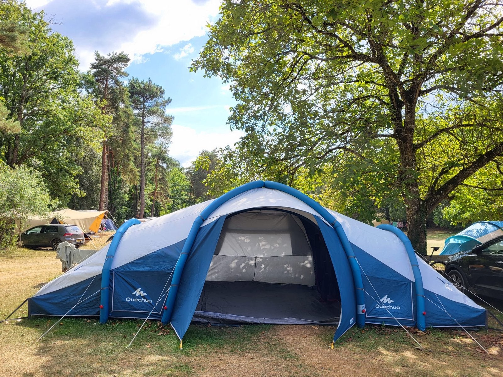 Quechua Opblaasbare Tent 8 Persoons - Ideaal voor Familie, Ophalen, Gebruikt, Meer dan 6