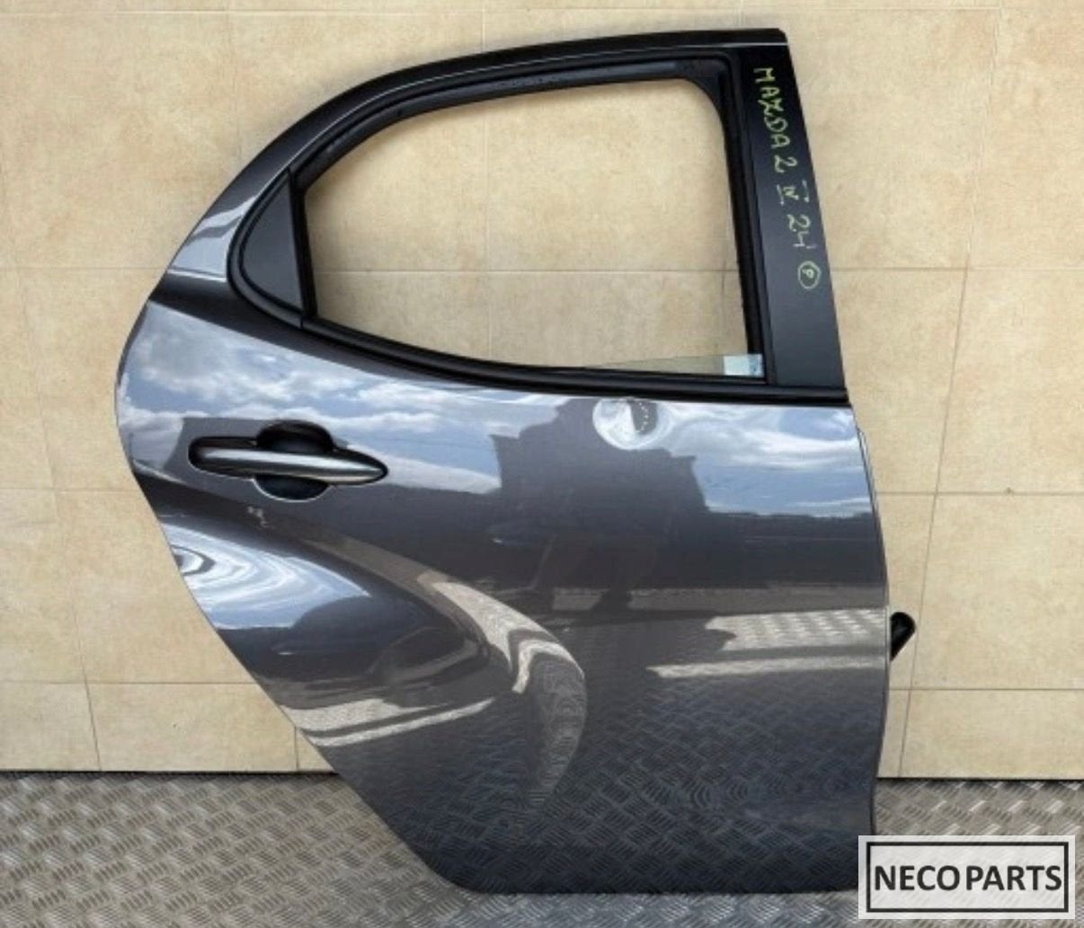 MAZDA 2 IV  PORTIER DEUR ACHTER RECHTS ALLES LEVERBAAR!!!, Gebruikt, -, Ophalen of Verzenden, Mazda