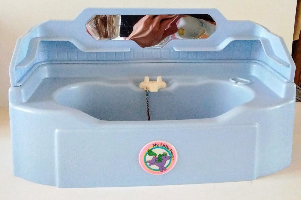 Vintage blauw bad voor Sindy barbie pop. Barbie meubels., Ophalen of Verzenden, Gebruikt, Accessoires