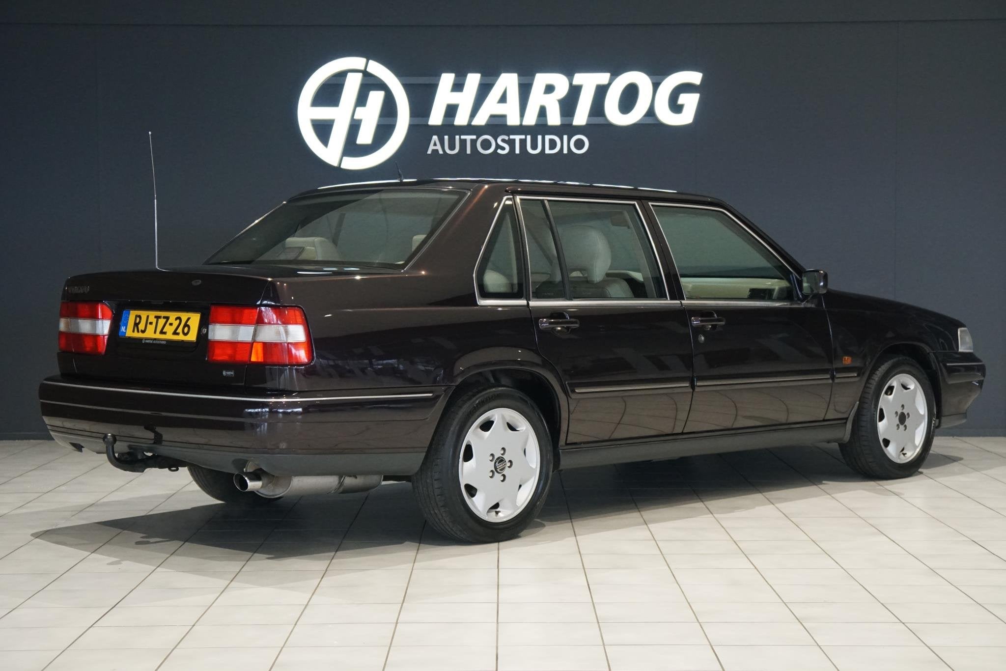 Volvo 960 2.5 170PK + ORIG. NEDERLANDS / LEDER, Auto's, Automaat, Achterwielaandrijving, Gebruikt, Overige kleuren