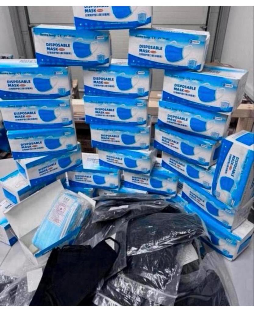 Circa 2500 mondkapjes blauw zwart stoffen mondkap mondkapje, Nieuw, Ophalen of Verzenden, H, H