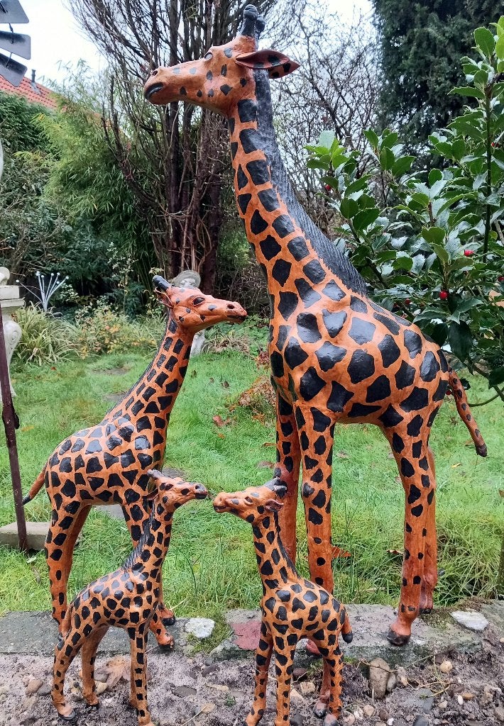 Vier Giraffen beelden van leder, Ophalen, Leer, Beeld