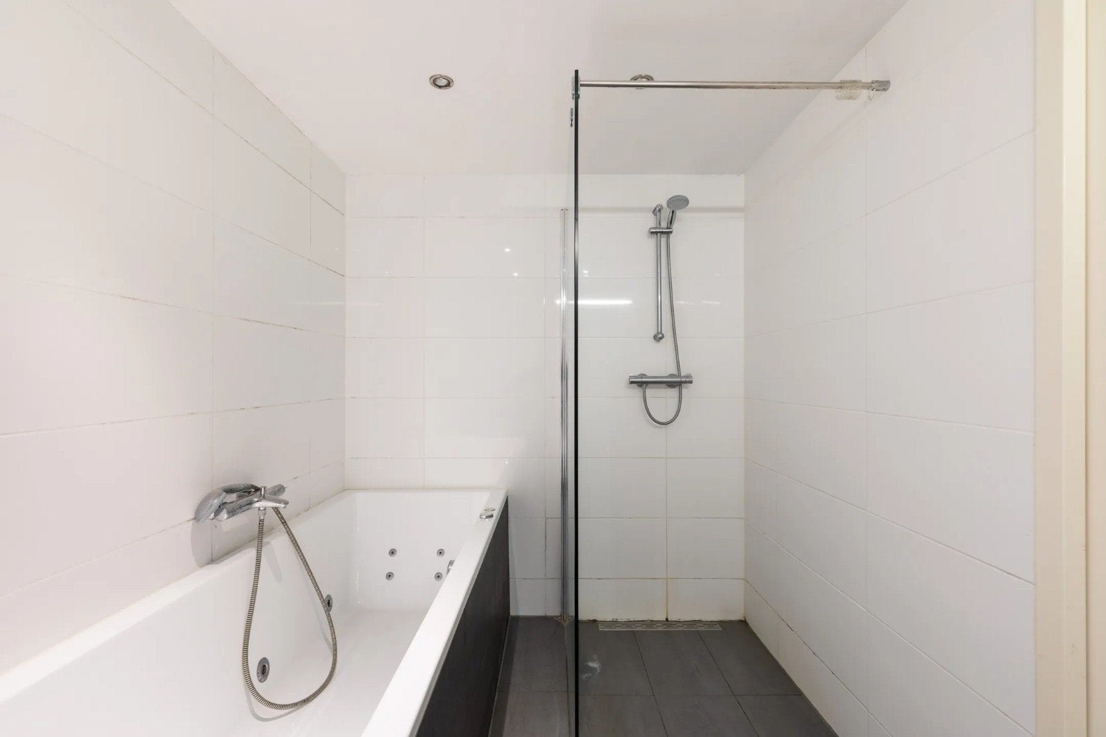 Badkamer met Whirlpool - Gebruikt, Ophalen, Gebruikt, Met bad