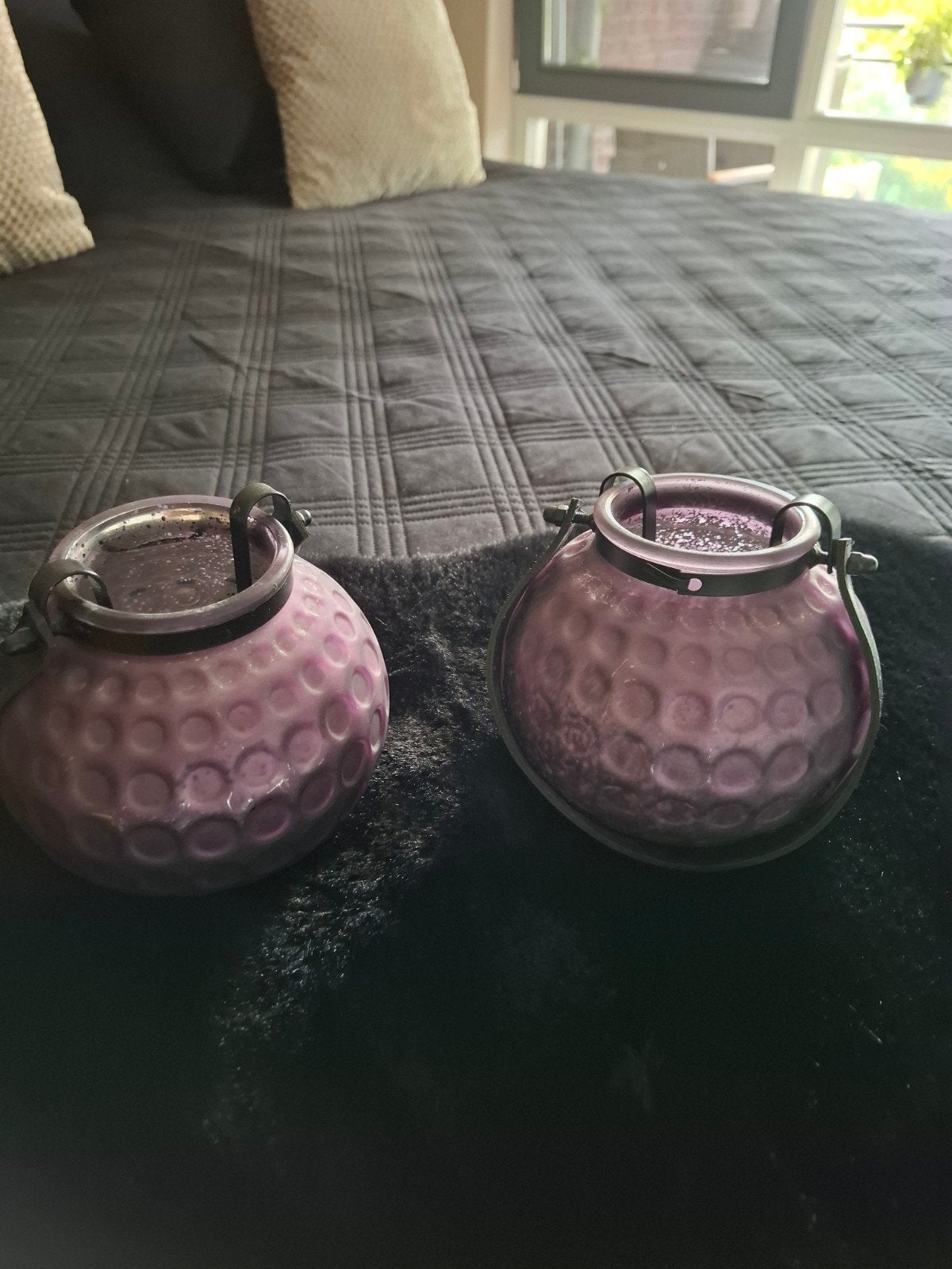 2 kaarsjes branders, Ophalen