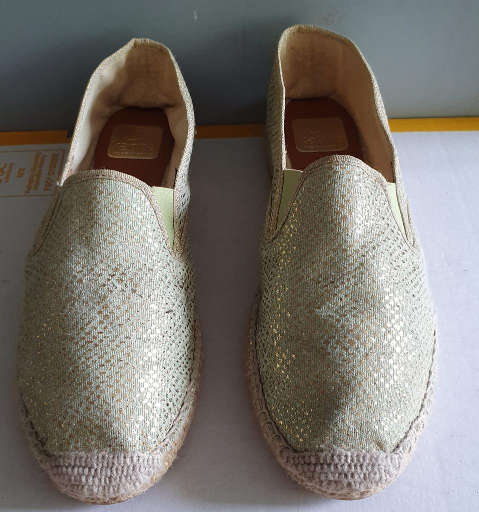 Espadrilles KANNA, Ophalen of Verzenden, Zo goed als nieuw, Groen, Espadrilles of Moccasins