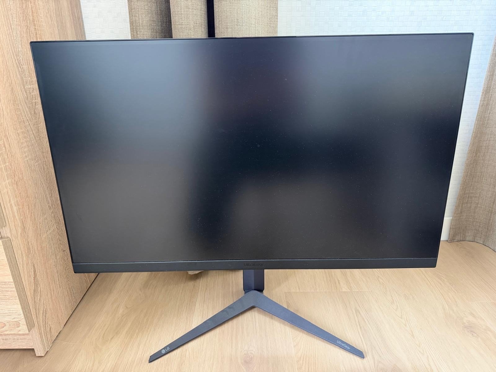 LG ultragear 32GS85Q-B QHDNano IPSGamingMonitor 180hz 32incj, Computers en Software, Gaming, IPS, In hoogte verstelbaar, Ophalen of Verzenden