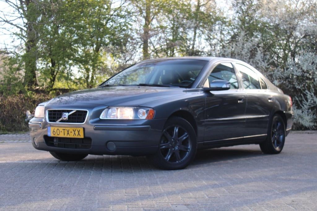 Volvo S60 2.4 170PK AUT 2007 Grijs Nieuwe APK LPG, Auto's, Volvo, Automatische klimaatregeling, Zwart, S60, 2435 cc