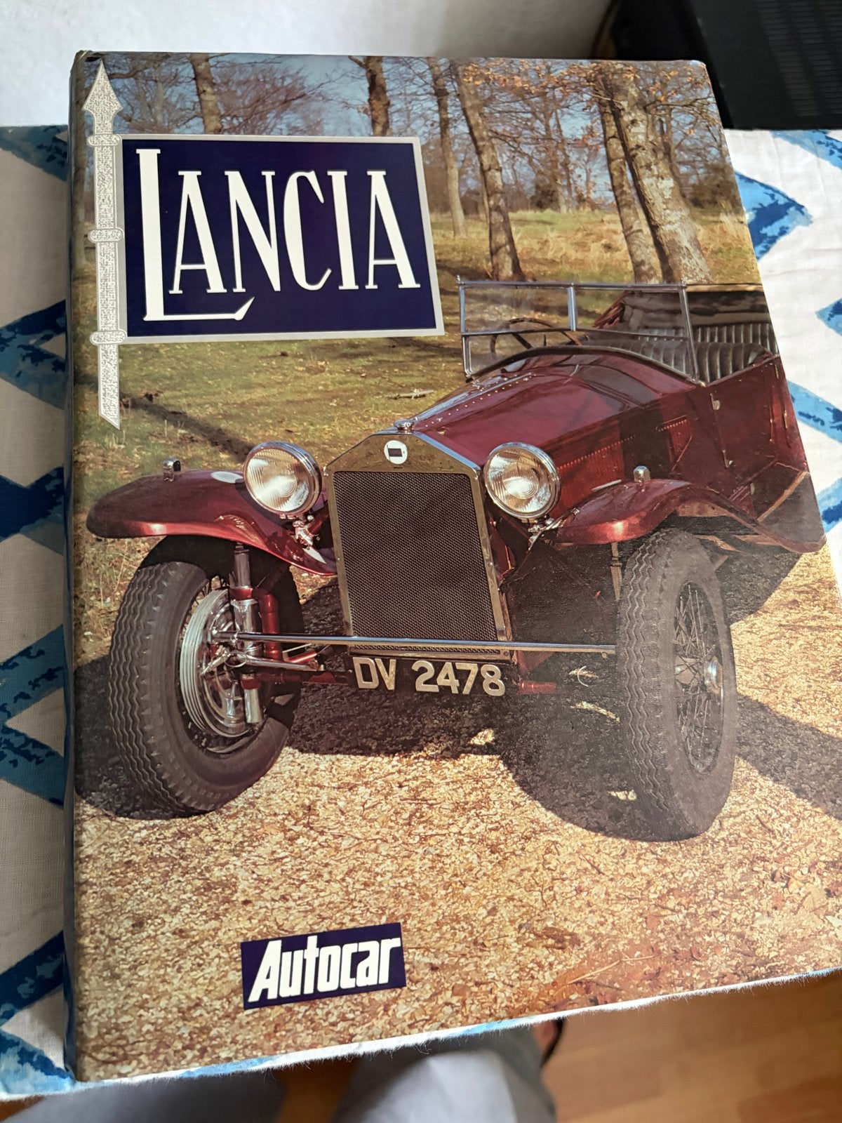 Lancia Autocar Boek - Geschiedenis en Tests (1908-1981), Boeken, Auto's | Boeken, Ophalen of Verzenden, Gelezen, Overige merken