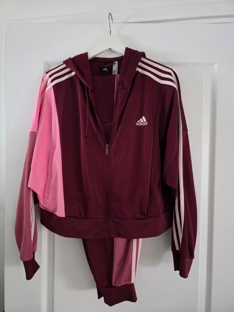 Adidas trainingspak bordeauxrood/roze - Maat M, Adidas, Ophalen of Verzenden, Zo goed als nieuw