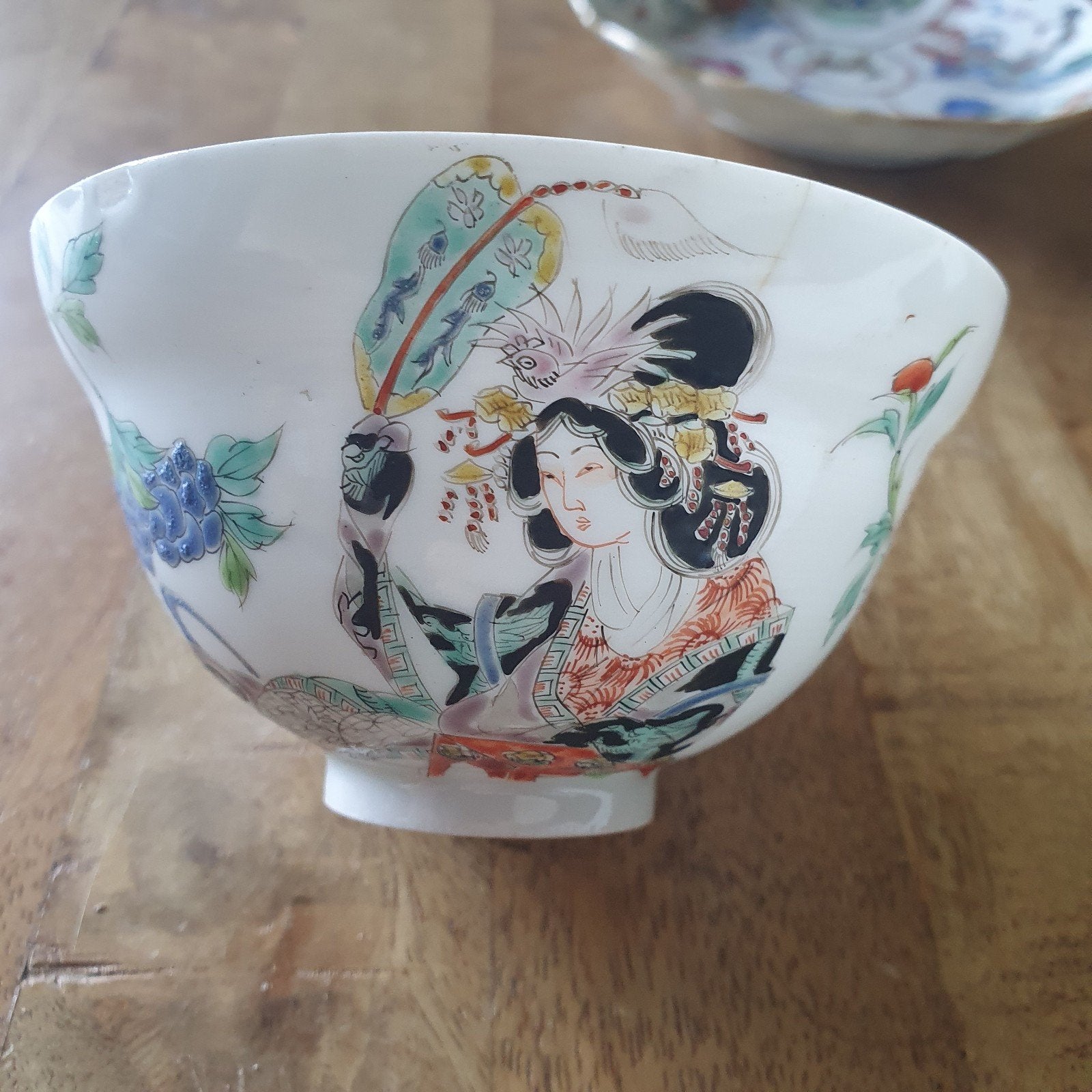 Antieke Japanse porseleinen kom met handgeschilderde decorat, Antiek en Kunst, Ophalen of Verzenden