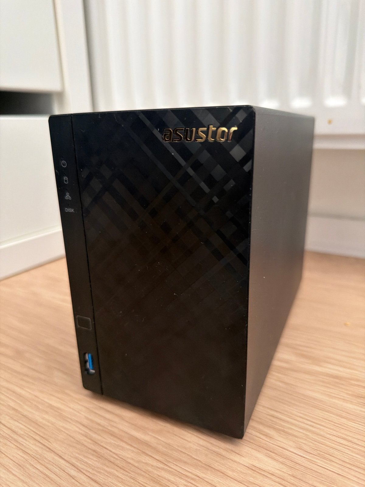 ASUSTOR AS3102T v2 NAS - Perfect voor thuisgebruik, Computers en Software, Ophalen of Verzenden, Zo goed als nieuw