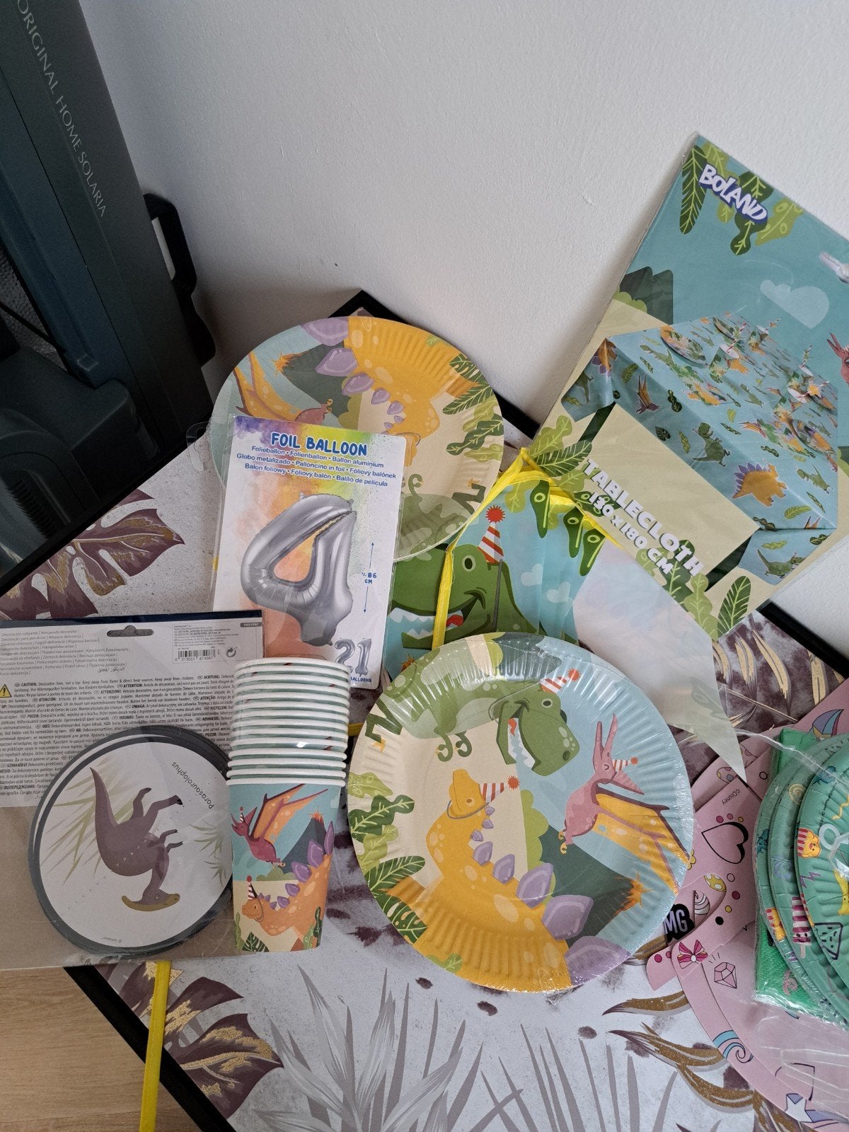 Dino Feestartikelen Set - Ongebruikt, Ophalen of Verzenden, Nieuw, Feestartikel, Verjaardag