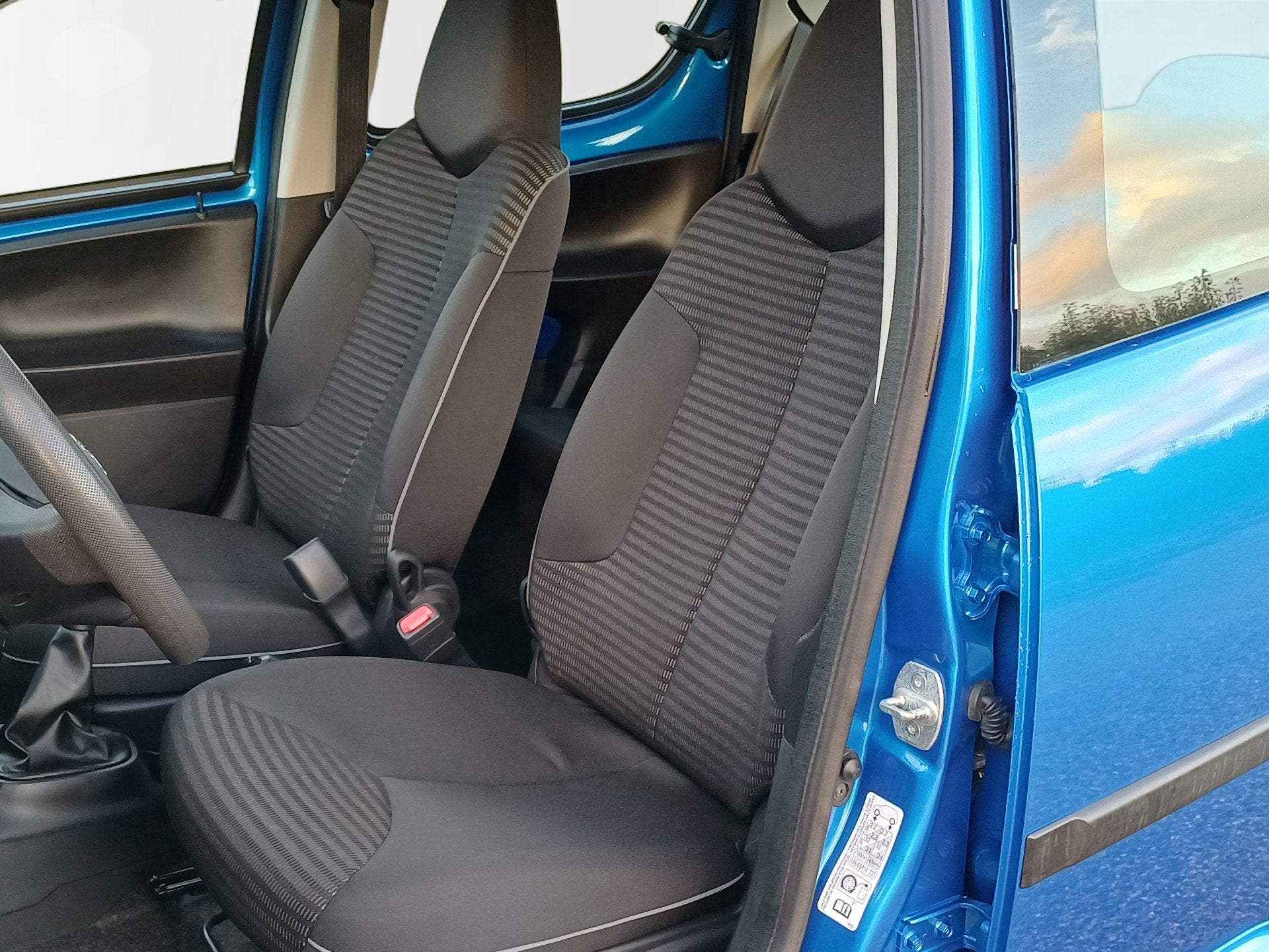 Peugeot 107 1.0 Active /Facelift/Zuinig/Lage KM/Trekh/Airco/, Voorwielaandrijving, Euro 5, Stof, Gebruikt