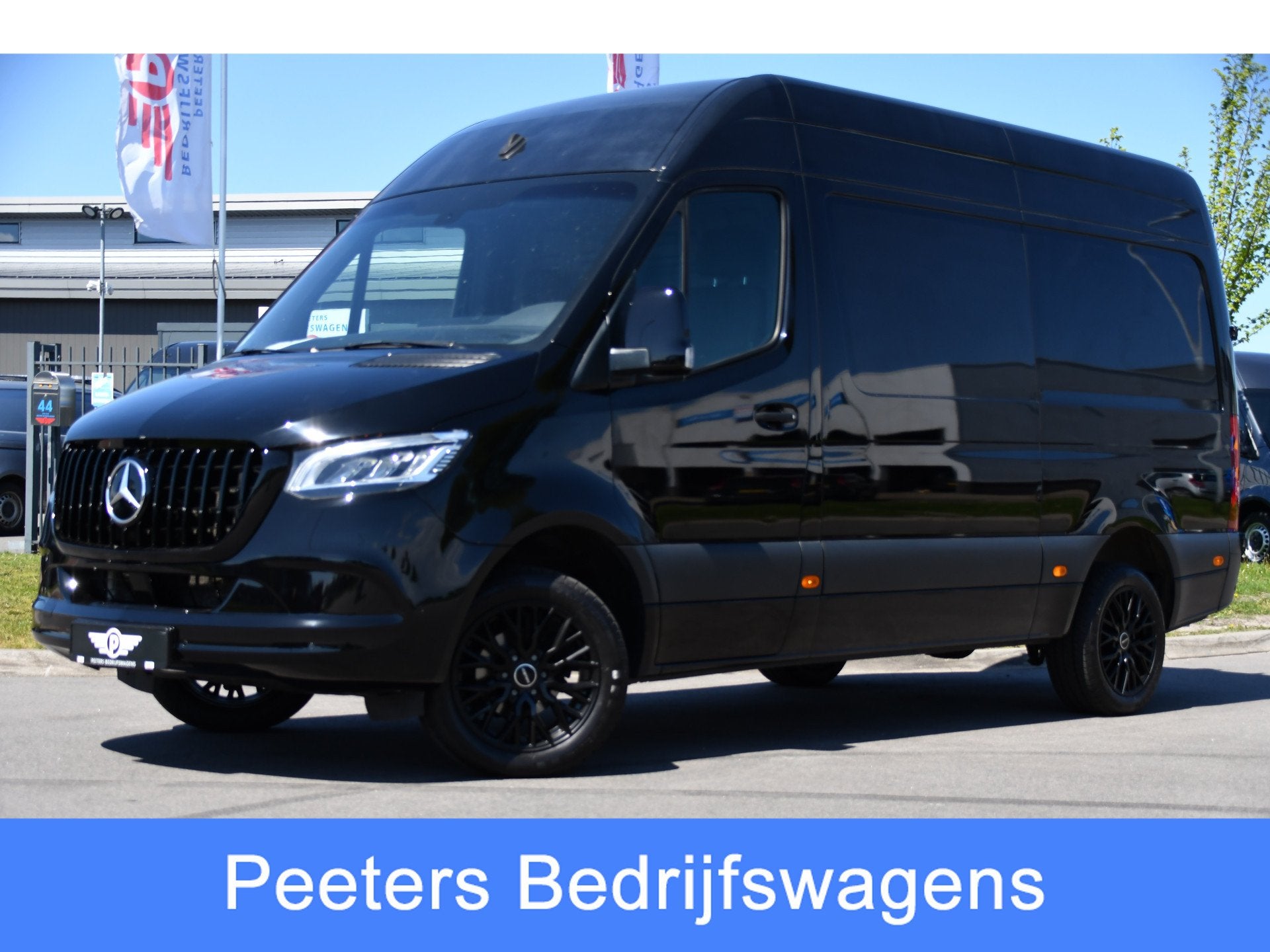 Mercedes-Benz Sprinter 319 1.9 CDI L2H2 RWD Black Edition Ca, Automaat, Gebruikt, Zwart, Mercedes-Benz