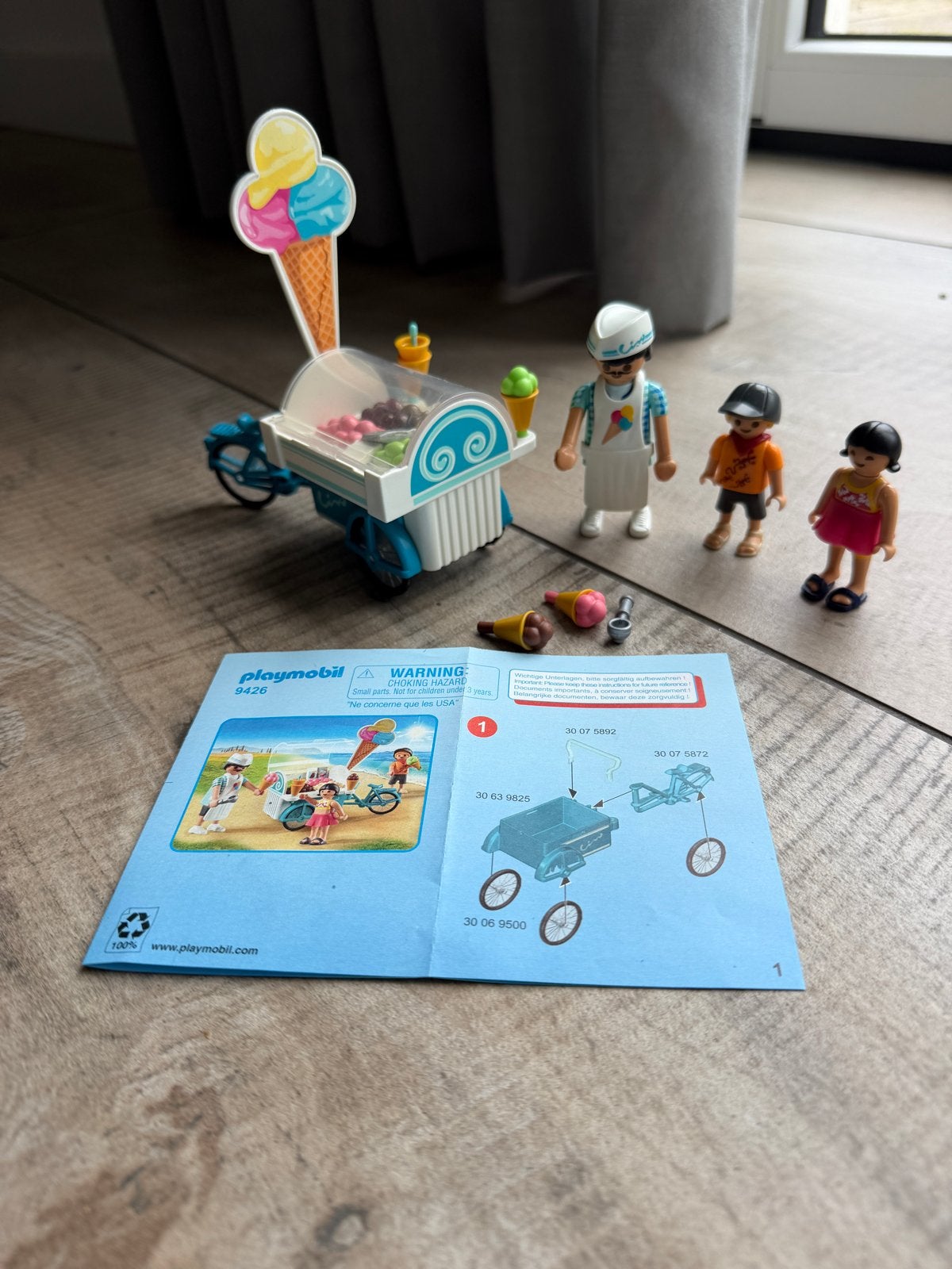 Playmobil 9426 IJscowagen met figuren en accessoires, Gebruikt, Complete set, Voertuig, Family fun