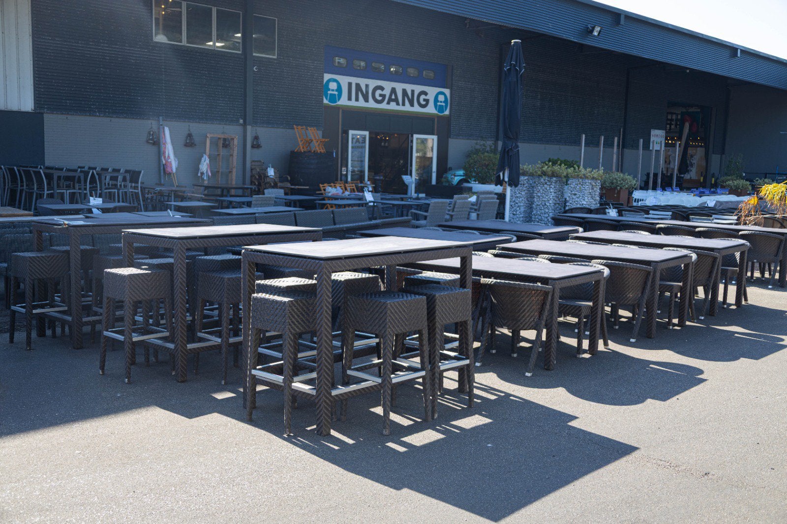Horecaset; stoelen, (sta)tafels, barkrukken, Ophalen of Verzenden, Gebruikt, Overige materialen, Eettafel