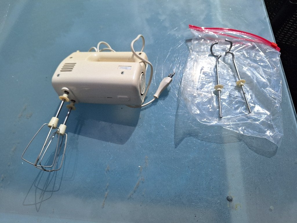 keukenmixer met toebehoren, 3 snelheden of meer, Ophalen of Verzenden, Zo goed als nieuw, Vaatwasserbestendig