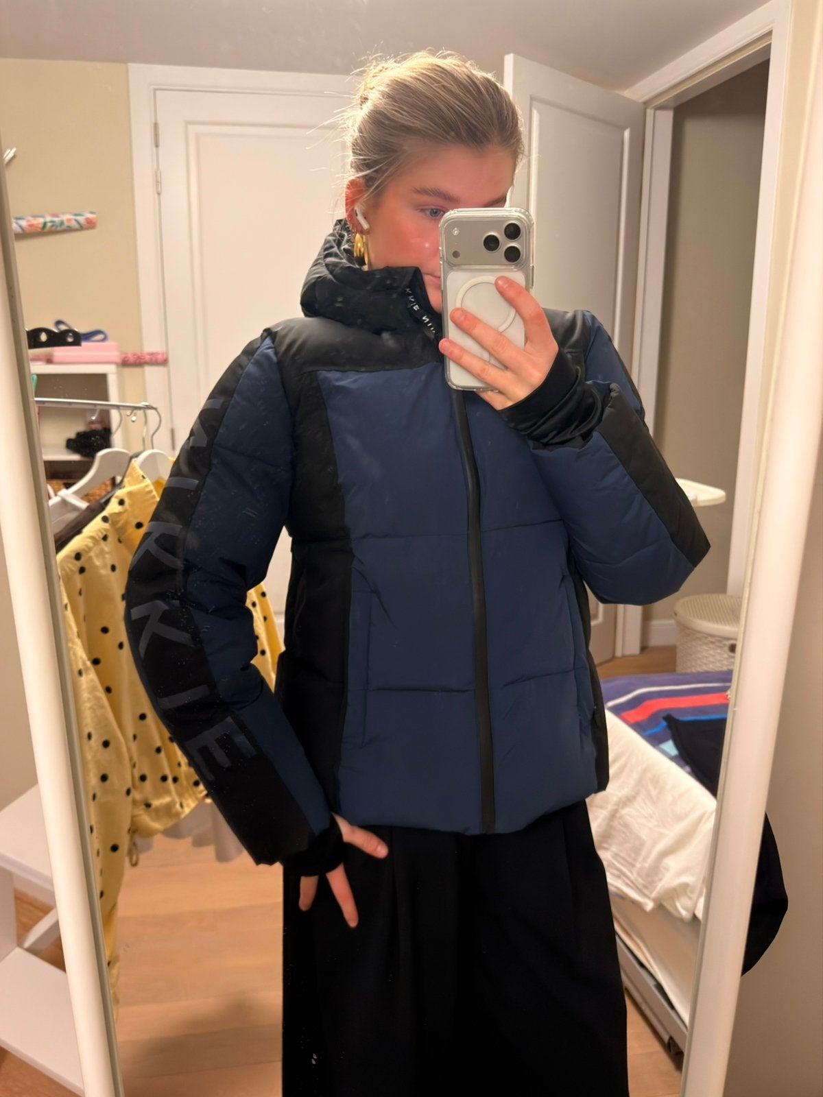 (Ski)jas Nikkie maat M, Kleding | Dames, Ophalen of Verzenden, Zo goed als nieuw, Maat 38/40 (M), Zwart