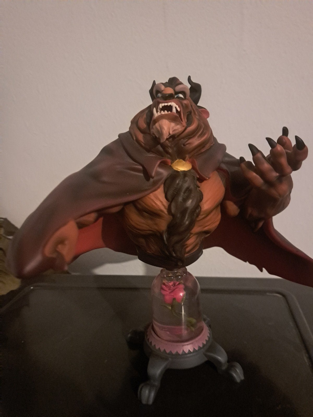Te koop the beast (grand jester), Verzamelen, Ophalen, Overige figuren, Zo goed als nieuw, Beeldje of Figuurtje