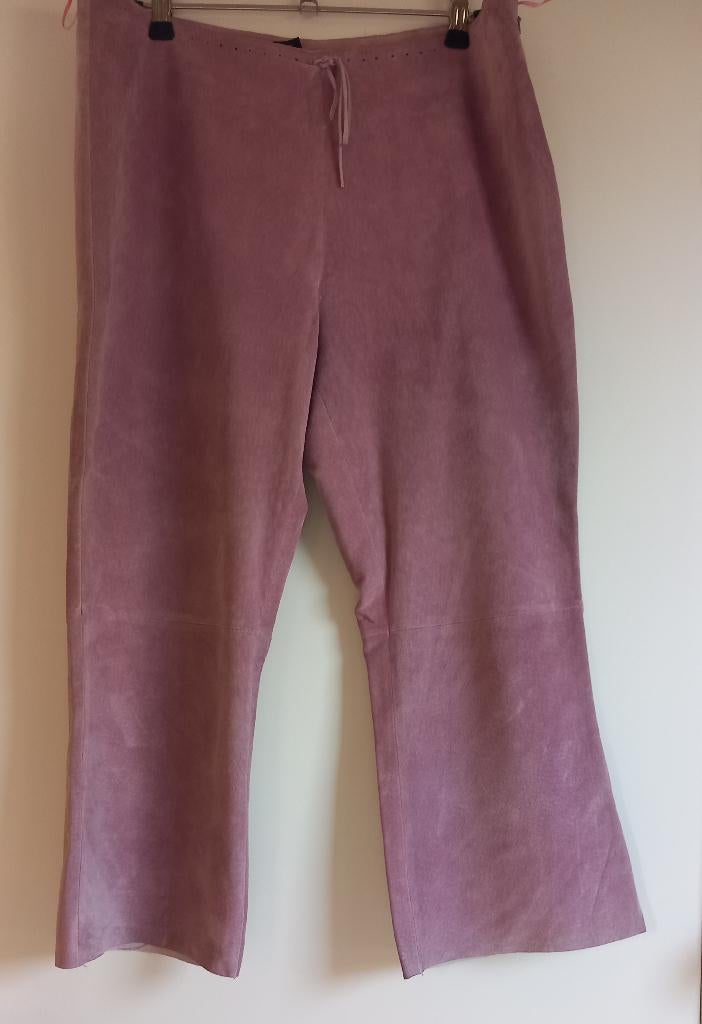 CHINE Belgian Design: Vintage oudroze suède cropped broek, Maat 42/44 (L), Ophalen of Verzenden, Zo goed als nieuw, Driekwart