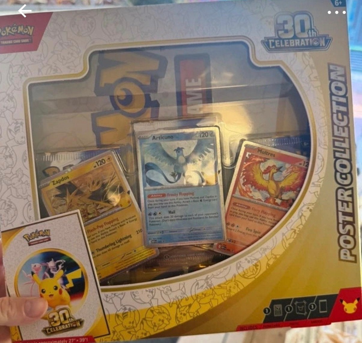 Pokémon 30th Celebration Poster Collection & Booster Bundle, Ophalen of Verzenden, Nieuw, Boosterbox