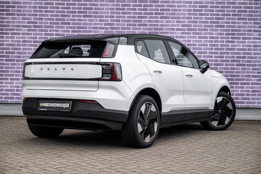 Volvo EX30 Single Motor Extended Range Plus 69 kWh | Stoel e, Auto's, Volvo, Automaat, Achterwielaandrijving, Gebruikt, Leder en Stof