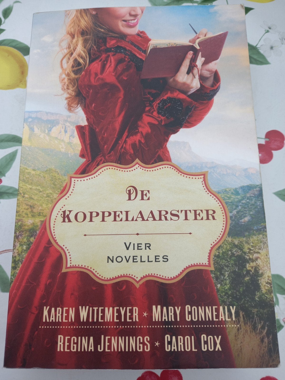 M6 Karen Witemeyer - De koppelaarster, Gelezen, Ophalen of Verzenden, Karen Witemeyer; Mary Connealy; Carol Cox; Regina Jennings
