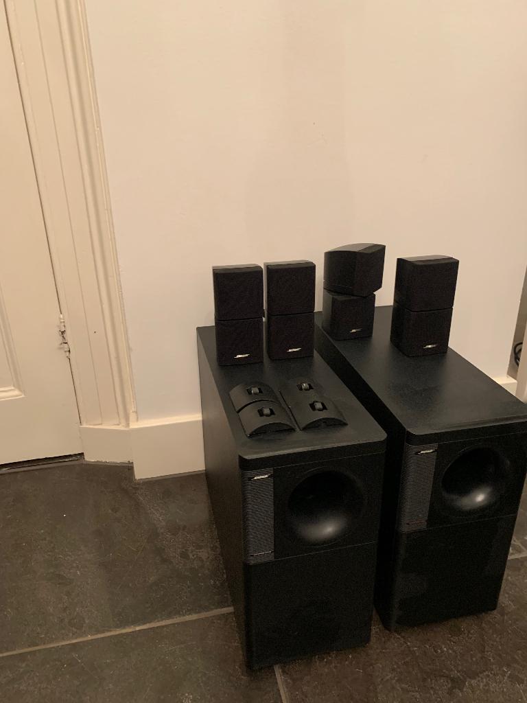Bose Acoustimass 5 serie 2 dubbele.boxen en 1 subwoofer