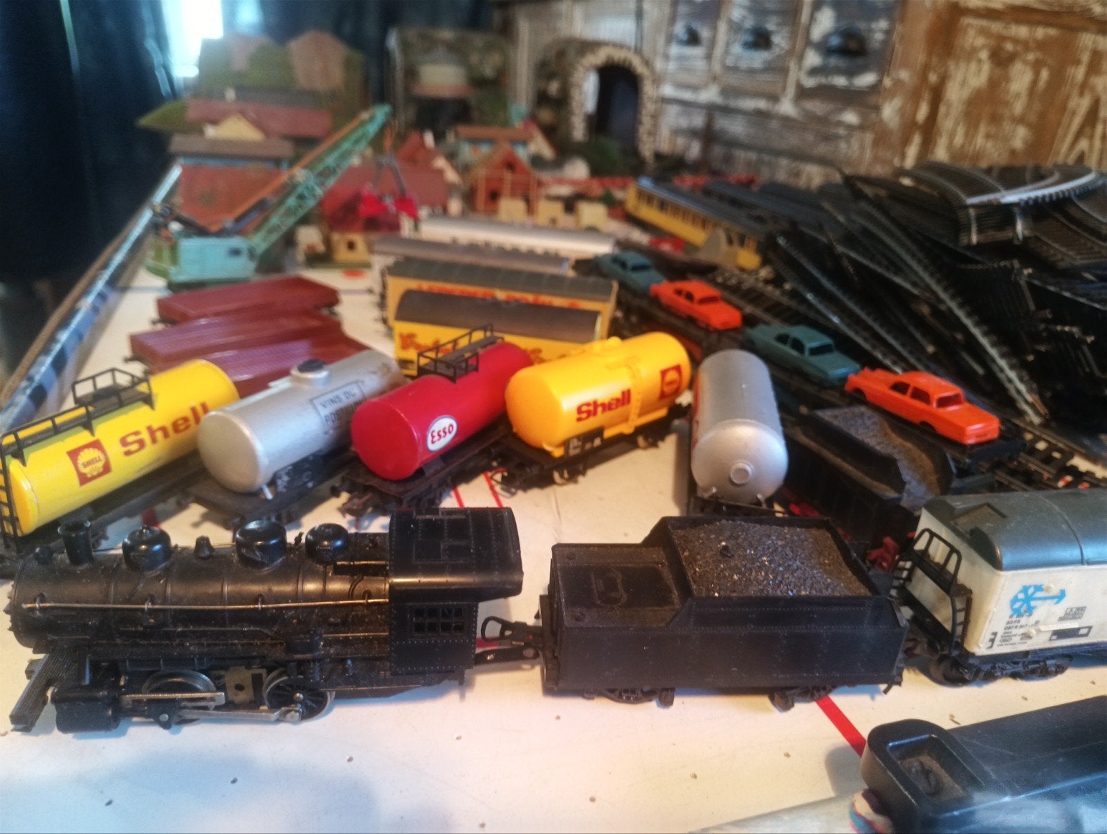 verzameling modeltreinen, rails en decoratie, Wisselstroom, Gebruikt, Locomotief, Ophalen of Verzenden