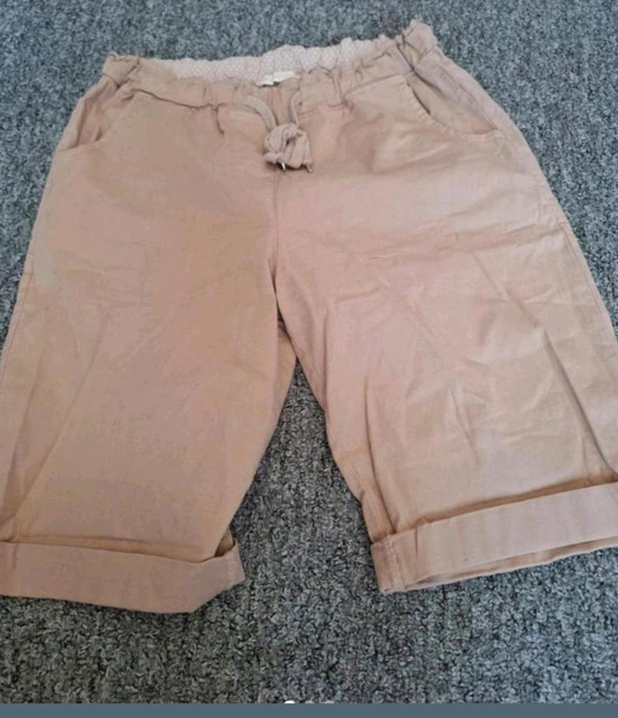 Triple Nine beige bermuda short met strikceintuur – maat S, Maat 38/40 (M), Triple Nine, Kort, Beige