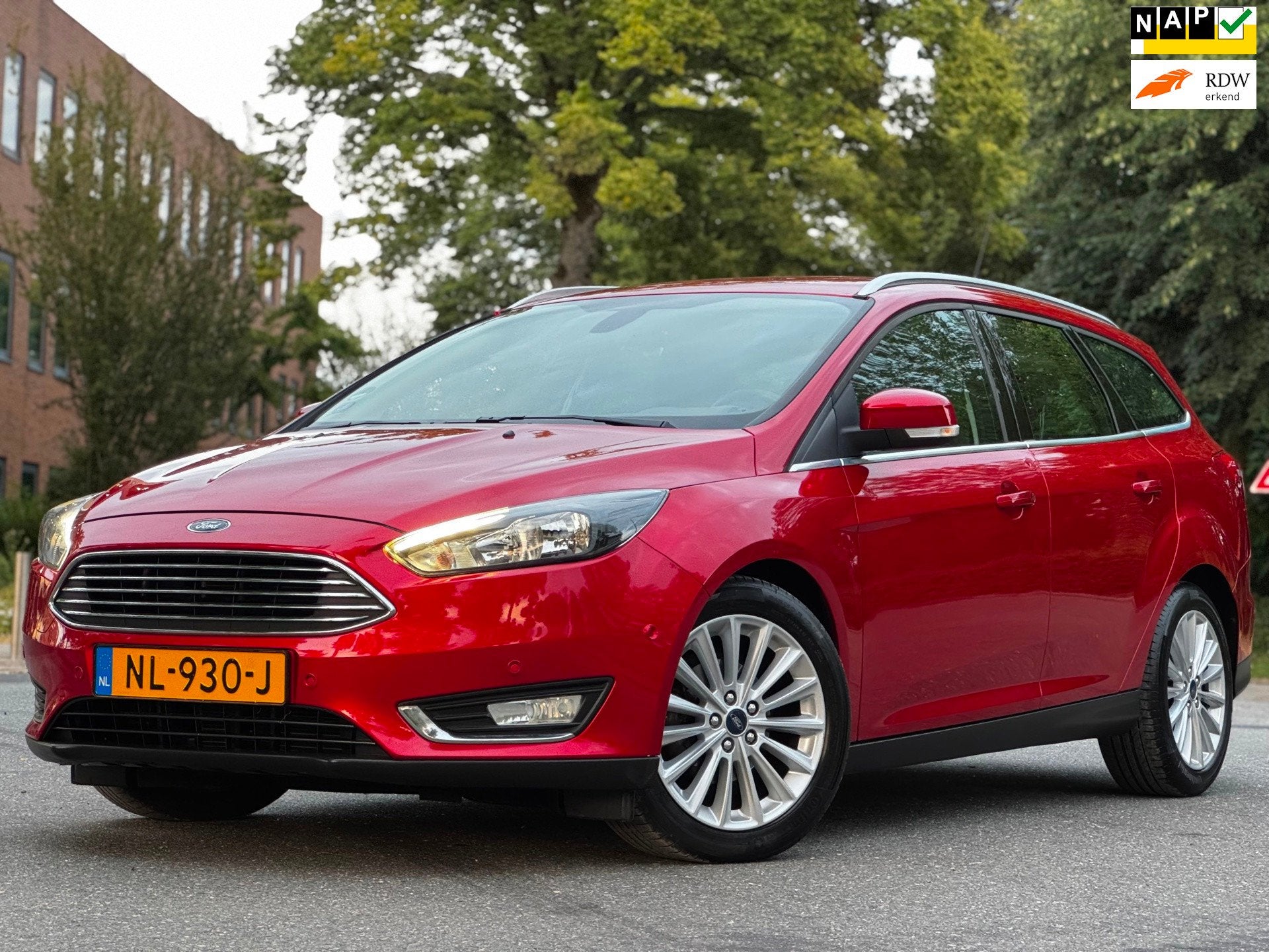 Ford Focus Wagon 1.0 Titanium|ZEER LAGE KM MET NAP|ORIGINEEL, Auto's, 125 pk, Gebruikt, Euro 6, Origineel Nederlands