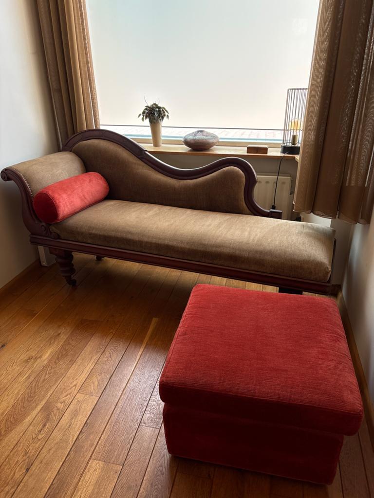 Elegante chaise longue met poef - Klassiek design, Eenpersoons, 150 tot 200 cm, 75 tot 100 cm, Ophalen of Verzenden