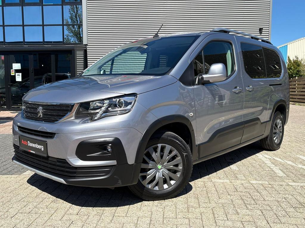 Peugeot Rifter Long 1.2 Puretech Long Allure . WEINING KM GA, Auto's, Peugeot, Zwart, 1199 cc, 7 stoelen, Origineel Nederlands